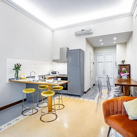 Apartment Three Via Roma *