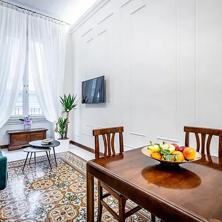 Apartment Three Via Roma *