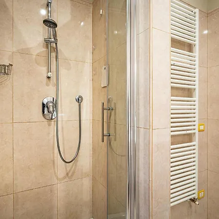 Apartment Three Via Roma *