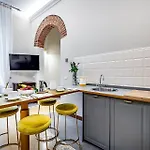 Apartment Three Via Roma Florence
