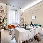 Three Via Roma Apartment