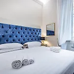 Three Via Roma Apartment