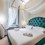 Three Via Roma Apartment *