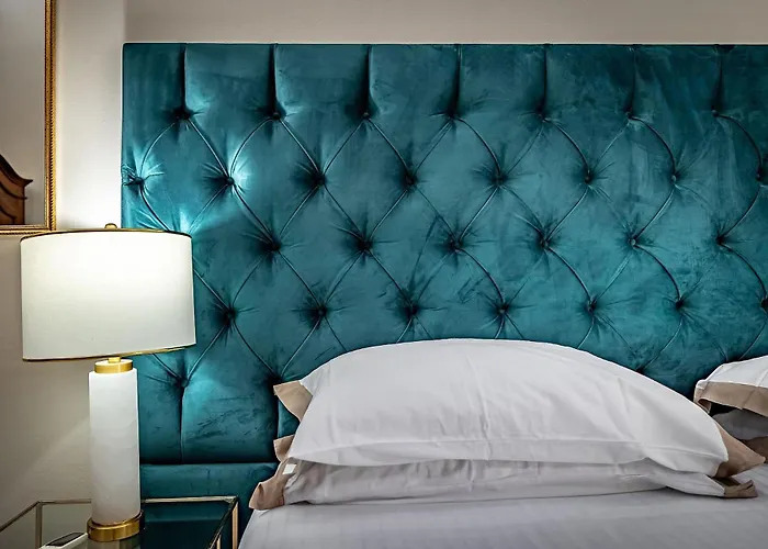 Three Via Roma * Firenze